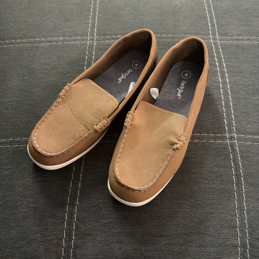 Cat & Jack Kids Tan Brown Faux Suede Slip On Loafers Moc Toe Flats Size 4